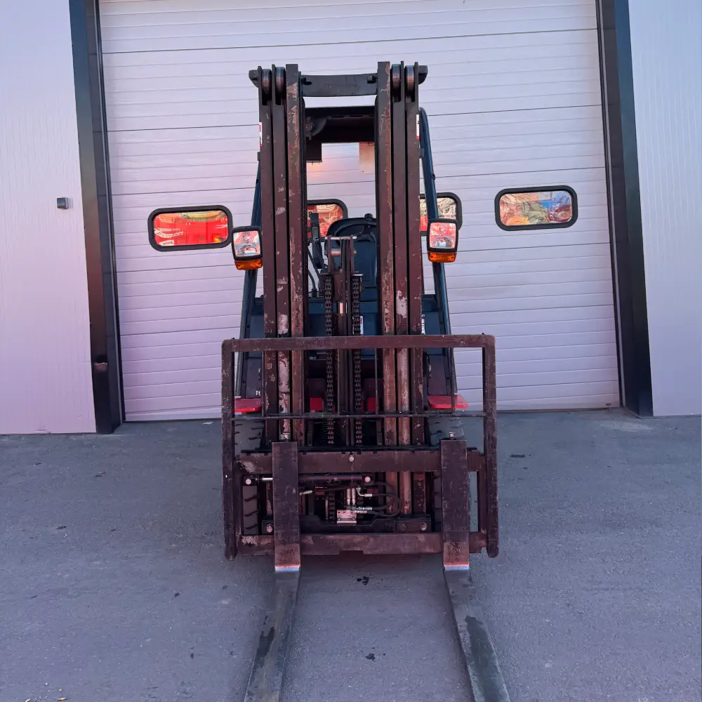 CARRETILLA DIESEL 1800 KGS