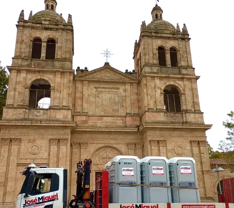 Sanitarios portatiles en la marcha contra el cancer