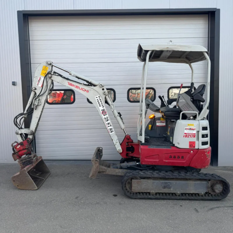 MINIEXCAVADORA CADENAS 1750 KGS